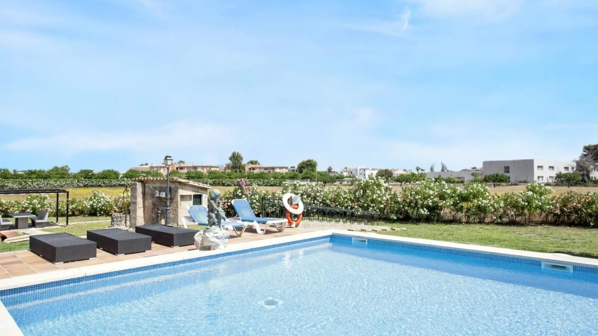 Mountain View Apartment Pollenca